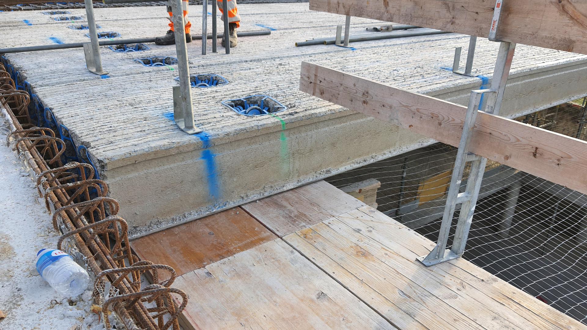 Dalle préfabriquée sur bassin d’apprentissage (c) G. Tirvaudey